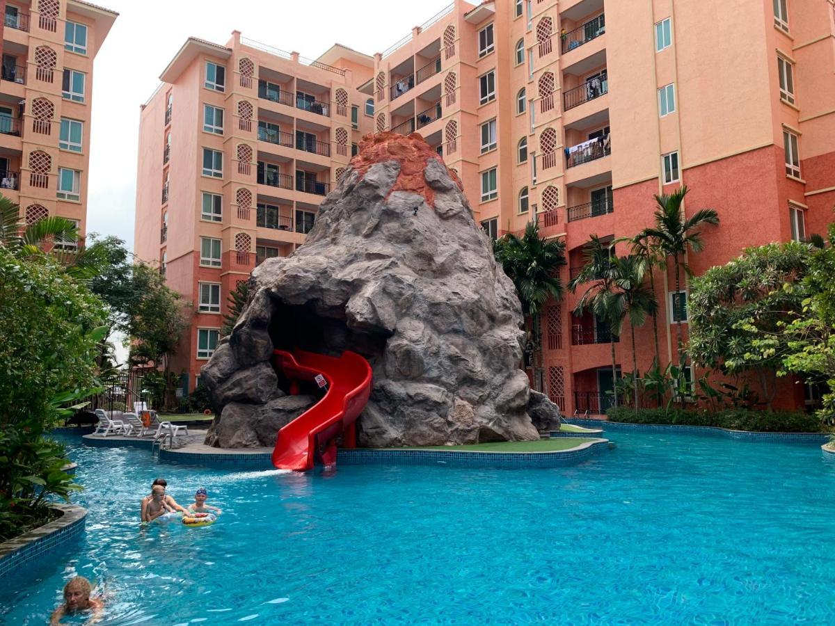 Seven Seas Condo Resort Jomtien Beach Exterior photo