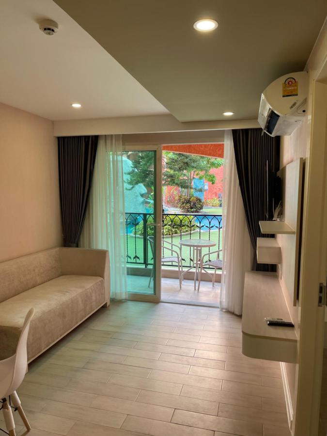 Seven Seas Condo Resort Jomtien Beach Exterior photo