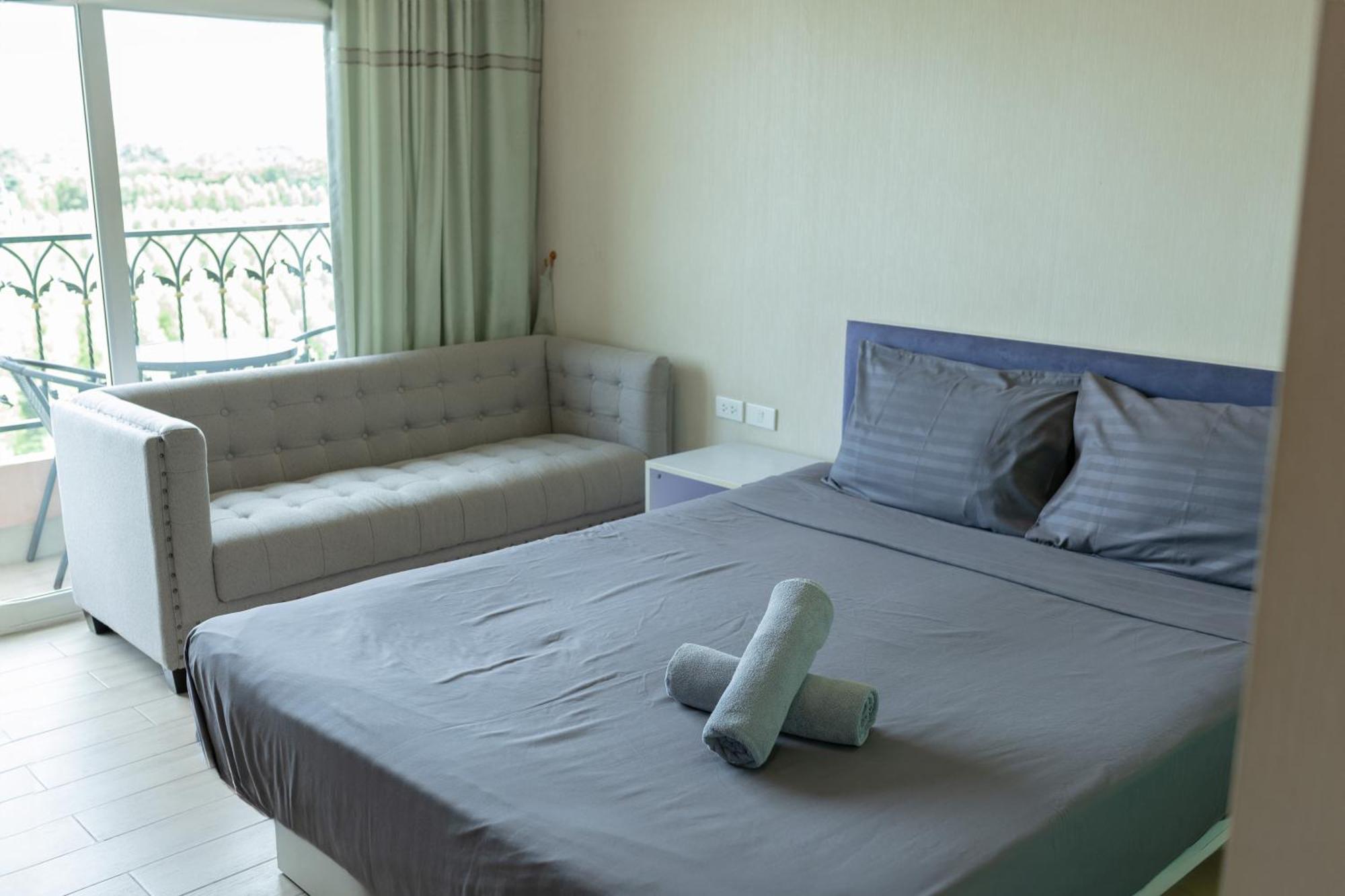 Seven Seas Condo Resort Jomtien Beach Exterior photo